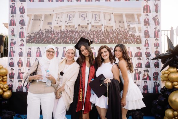 GRAD 2025117