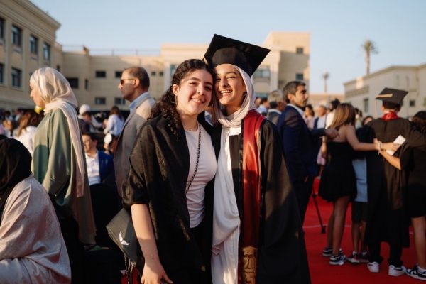 GRAD 2025182