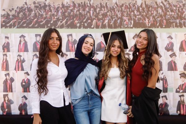 GRAD 2025189
