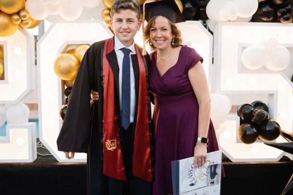 GRAD 2025263