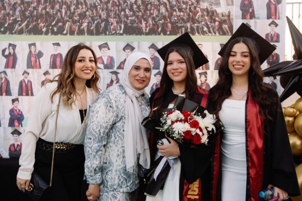 GRAD 2025273