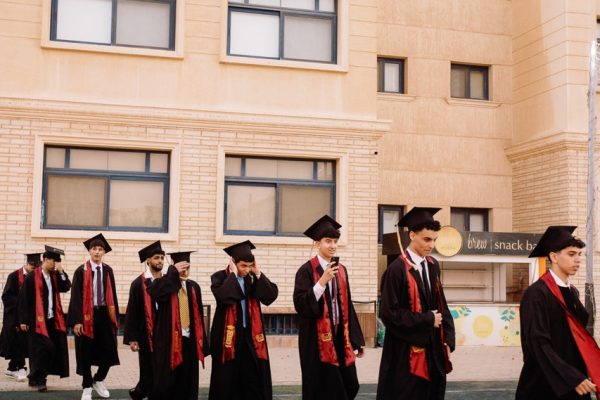 GRAD 2025305