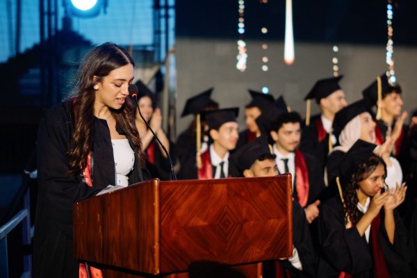 GRAD 2025424