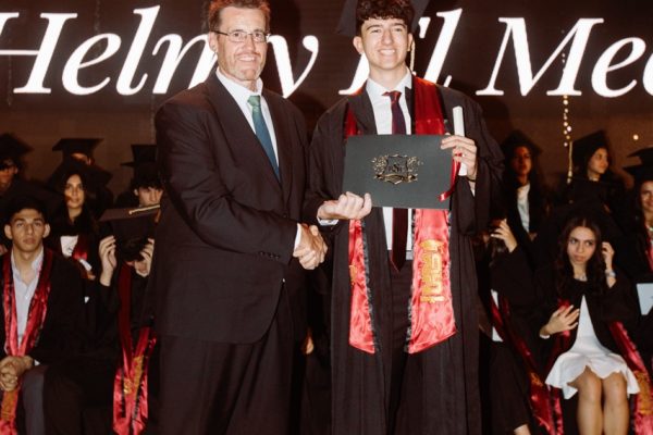 GRAD 2025504