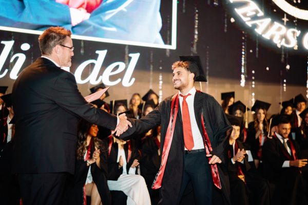 GRAD 2025528