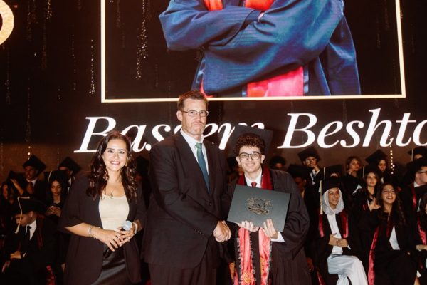 GRAD 2025547