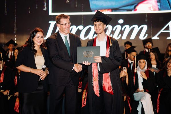 GRAD 2025587