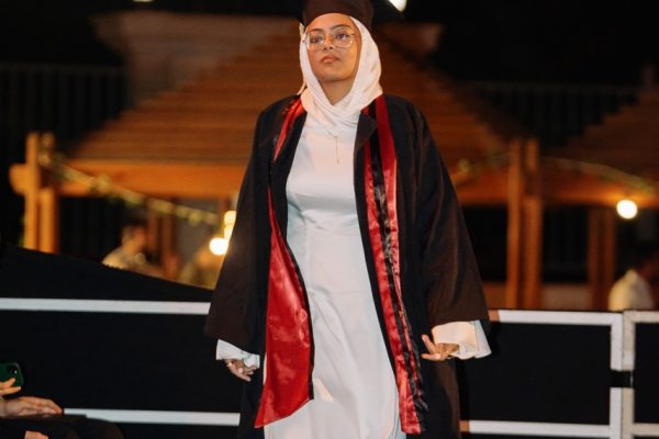 GRAD 2025589