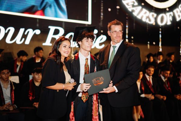 GRAD 2025630