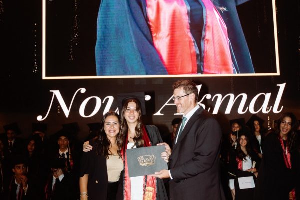 GRAD 2025653