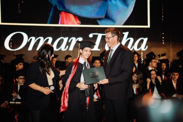 GRAD 2025657