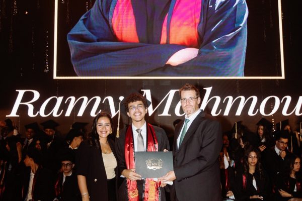 GRAD 2025678