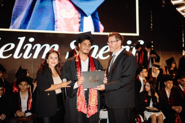 GRAD 2025697