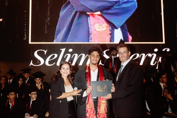 GRAD 2025698